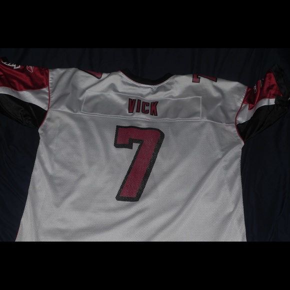Atlanta Falcons Michael Vick Jersey - Picture 2 of 4